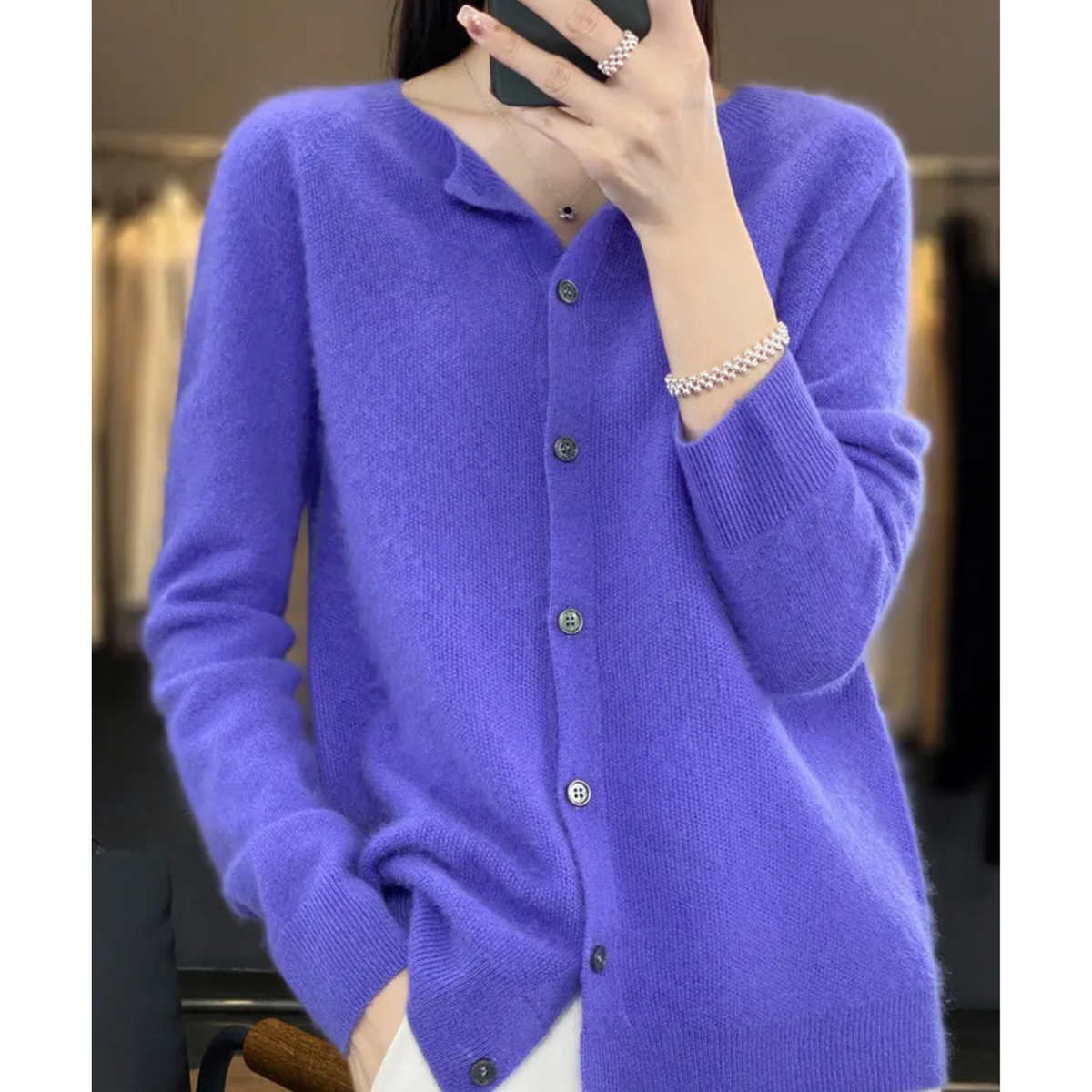 Cárdigan de punto fino con botones para mujer en azul oscuro