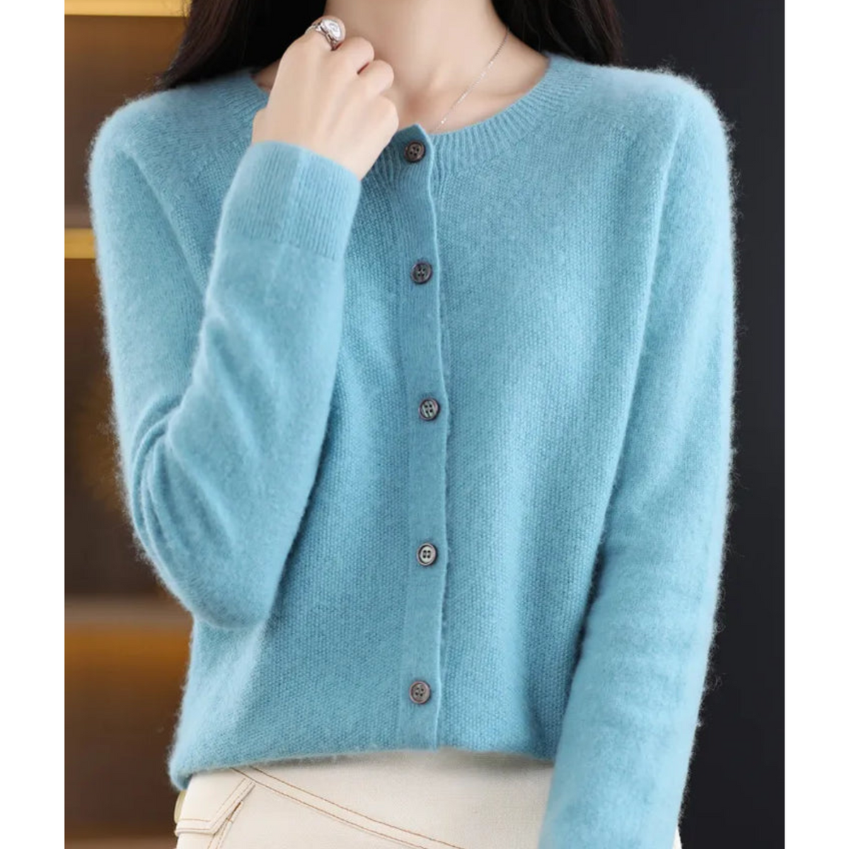 Cárdigan de punto fino con botones para mujer en azul claro